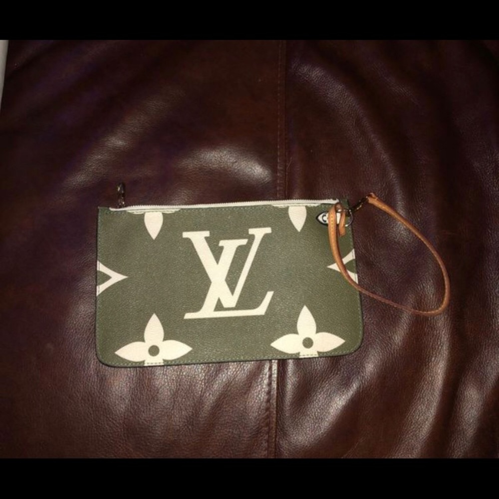 Louis Vuitton Monogram Green Khaki Pochette
